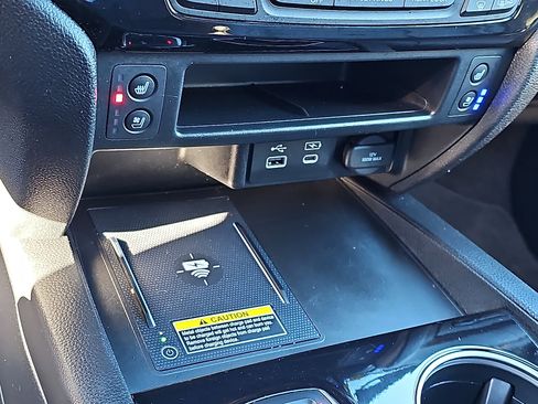 Used 2024 Honda Passport Black Edition image 25