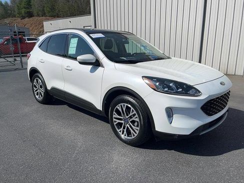 Certified 2020 Ford Escape SEL image 4