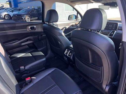 Used 2021 Kia Sorento EX image 24