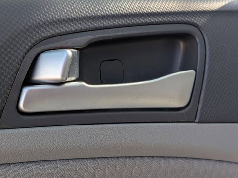 Used 2015 Hyundai Accent Sport image 4