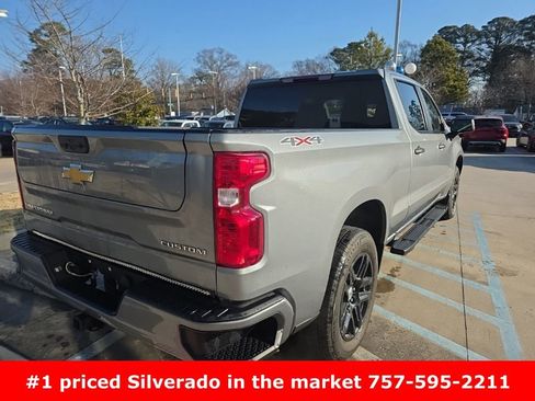Used 2025 Chevrolet Silverado 1500 Custom image 5