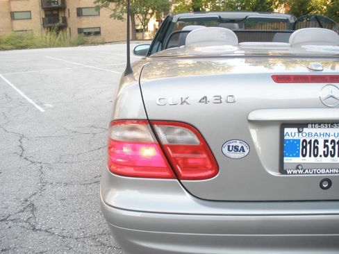 Used 2003 Mercedes-Benz CLK 430 Cabriolet image 23