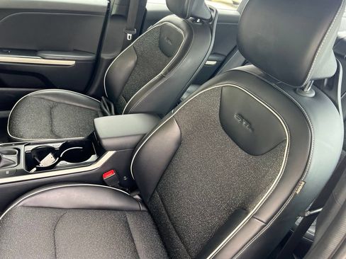 Certified 2025 Kia K4 GT-Line FWD image 5