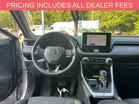 Used 2025 Toyota RAV4 XLE FWD image 2