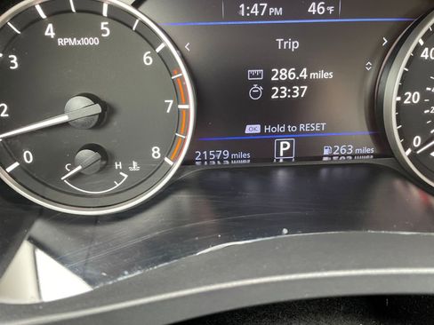 Used 2025 Nissan Altima 2.5 SV image 39