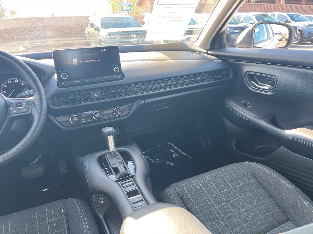 Certified 2024 Honda HR-V LX image 37