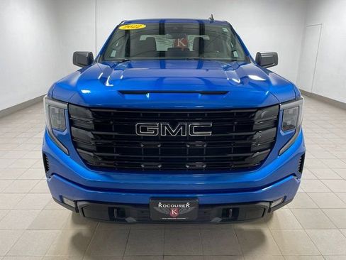 Used 2022 GMC Sierra 1500 Elevation w/ LPO, Elevation Black Package image 2