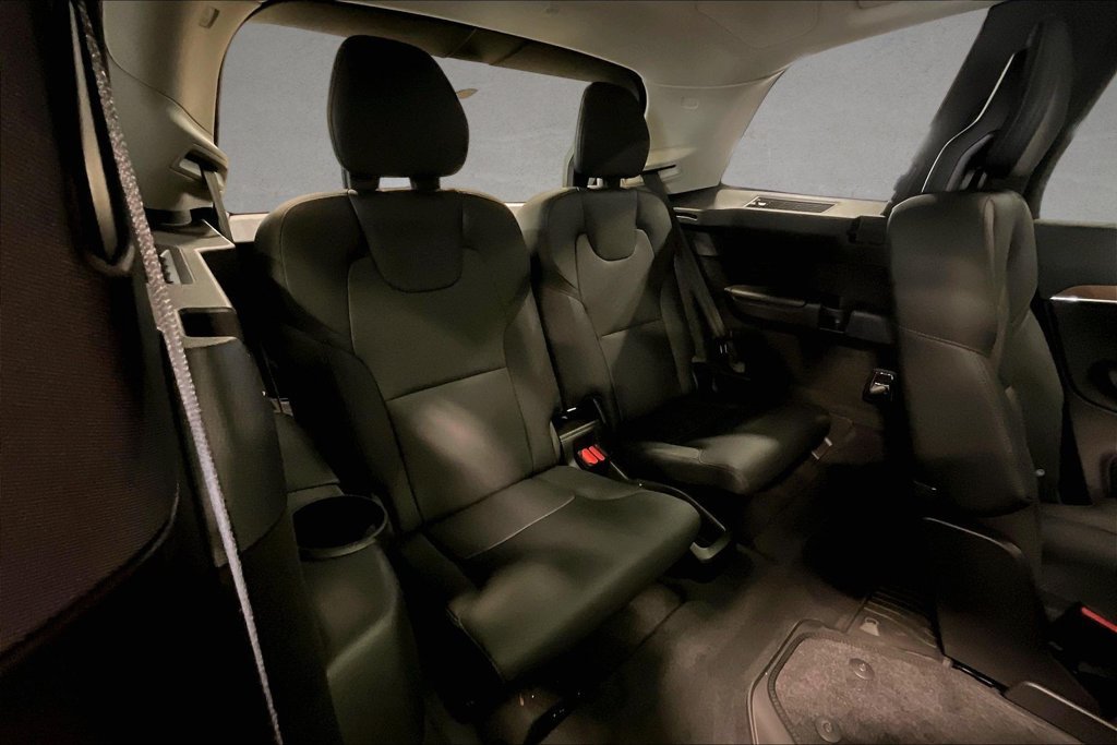 Certified 2025 Volvo XC90 B6 Plus w/ Protection Package AWD/4WD image 27