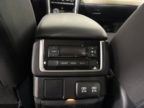 Used 2021 Subaru Ascent Premium w/ Convenience Package AWD/4WD image 24