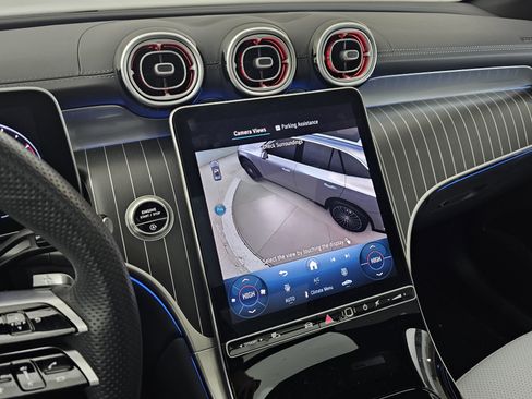 Certified 2025 Mercedes-Benz GLC 300 4MATIC image 39