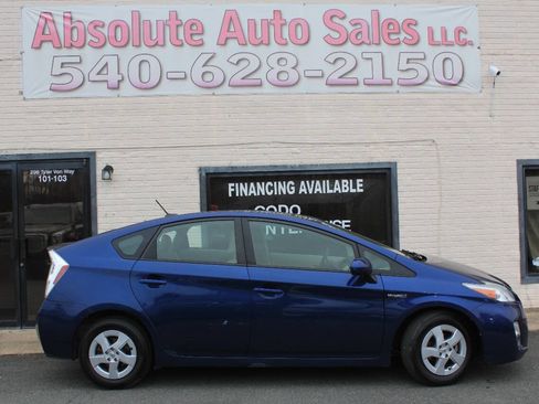 Used 2011 Toyota Prius Five image 1