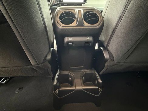 Certified 2025 Jeep Gladiator Sport image 26