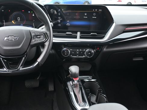 Used 2024 Chevrolet Trax RS w/ Driver Confidence Package image 25