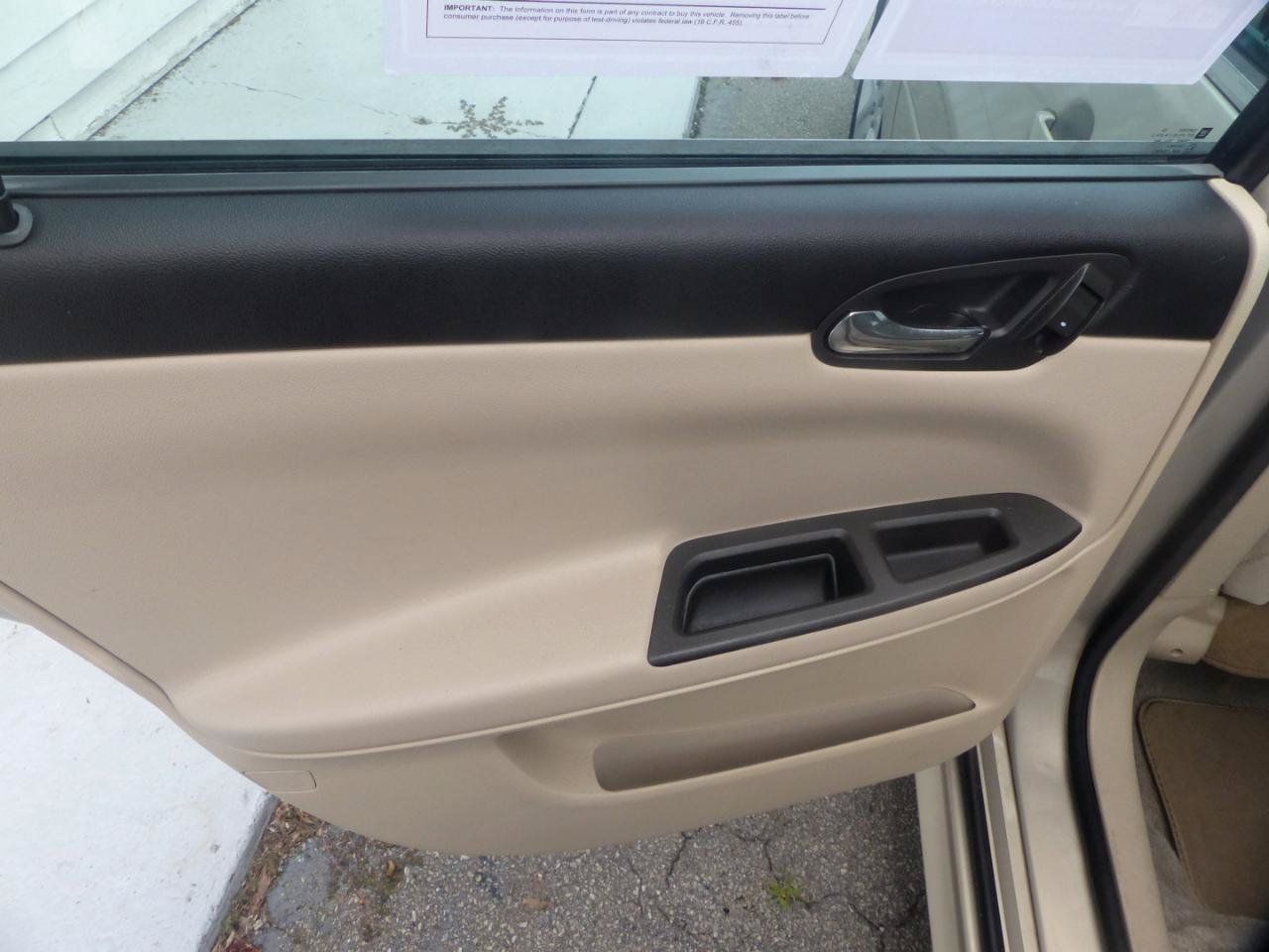 Used 2010 Chevrolet Impala LS FWD image 12