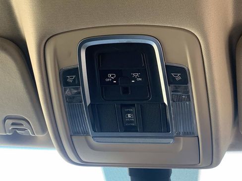 Used 2019 RAM 1500 Laramie image 39