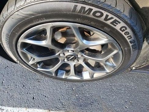 Used 2015 Chrysler 300 S RWD image 18