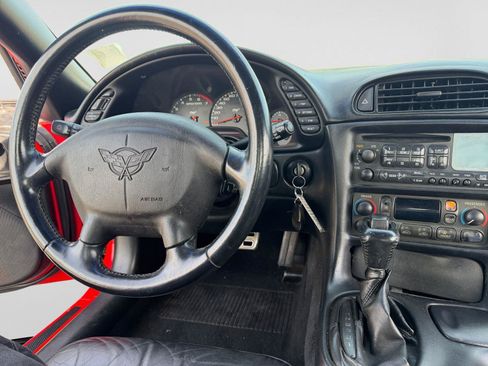 Used 2003 Chevrolet Corvette Convertible w/ Preferred Equipment Group1 RWD image 14