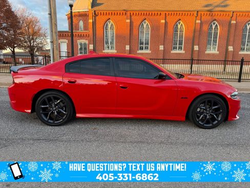 Used 2023 Dodge Charger R/T w/ Blacktop Package image 7