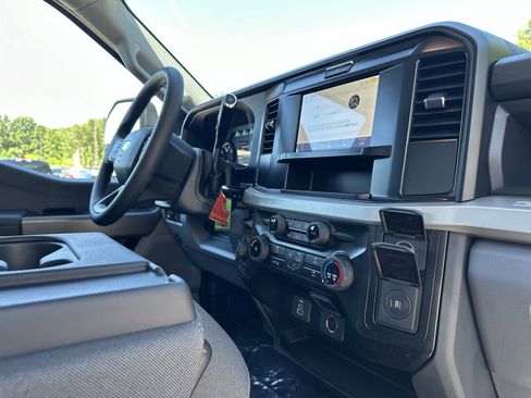 New 2025 Ford F350 XLT w/ 360-Degree Camera Package image 34