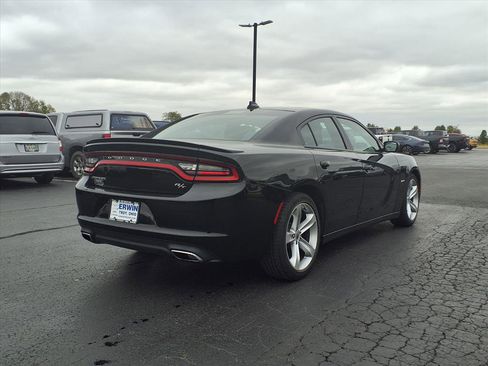 Certified 2017 Dodge Charger R/T image 3