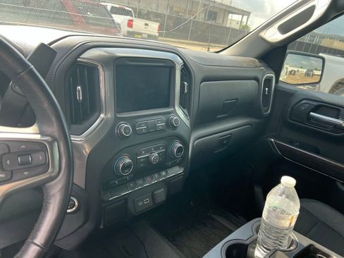 Used 2022 Chevrolet Silverado 1500 LT image 12
