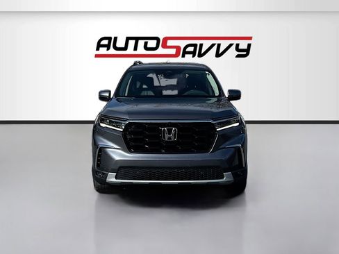 Used 2025 Honda Pilot Elite image 2