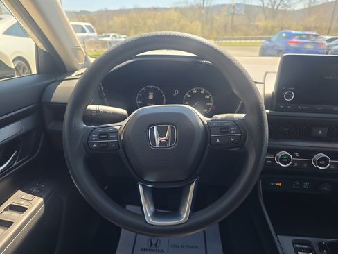 Used 2023 Honda CR-V EX image 19