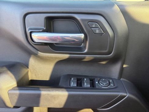 Used 2022 Chevrolet Silverado 1500 Custom RWD image 4