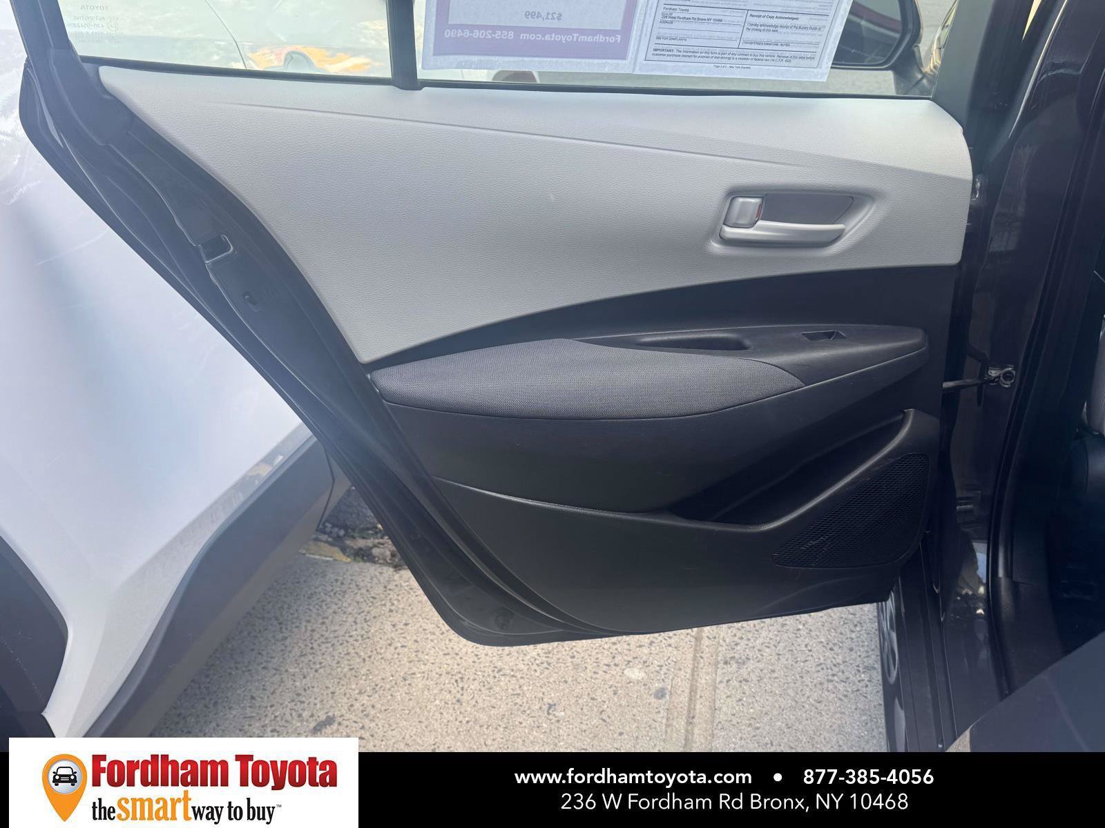Used 2023 Toyota Corolla LE FWD image 10