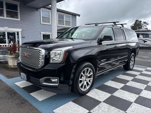 Used 2015 GMC Yukon XL Denali w/ Premium Package AWD/4WD image 2
