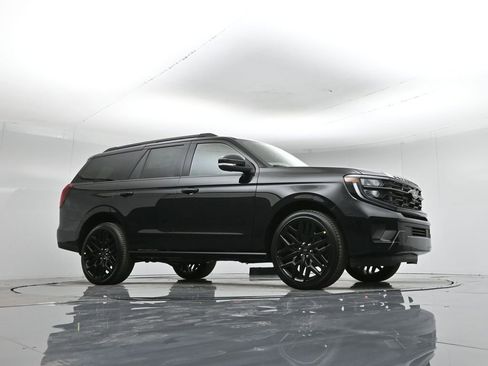 New 2026 Ford Expedition Platinum AWD/4WD image 3