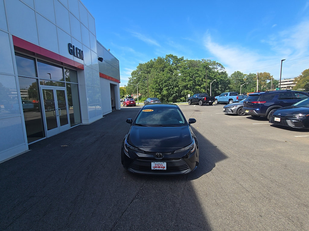 Certified 2024 Toyota Corolla LE FWD image 2