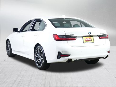 Used 2021 BMW 330e xDrive w/ Convenience Package image 5