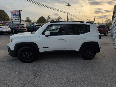 Used 2018 Jeep Renegade Altitude image 4