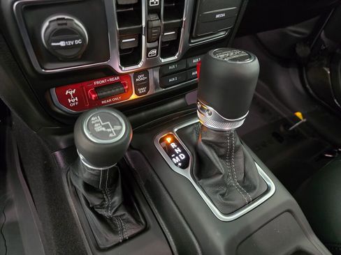 New 2025 Jeep Wrangler Unlimited Rubicon 392 image 24