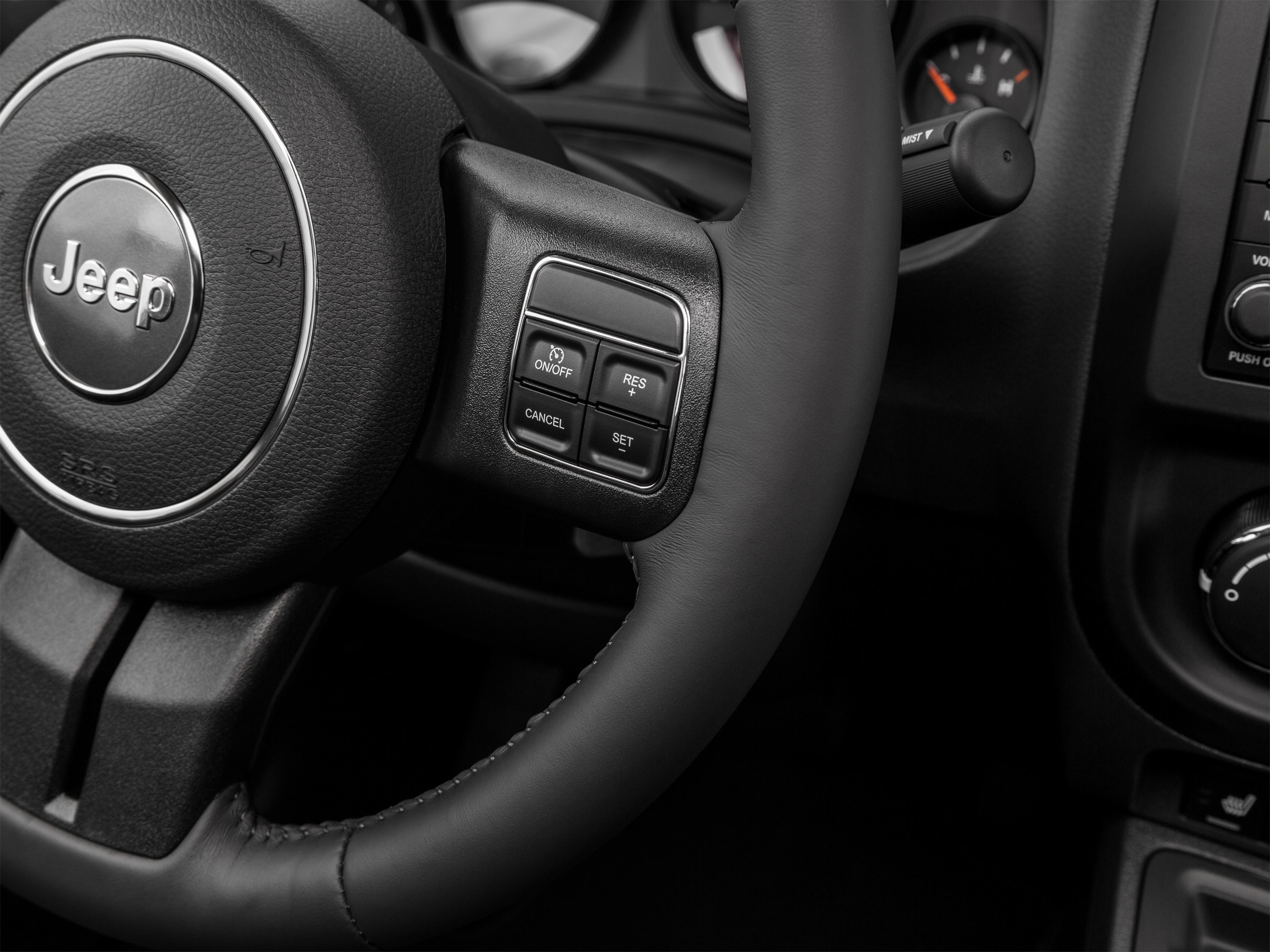 Used 2016 Jeep Patriot Latitude w/ Sun/Sound Group FWD image 60