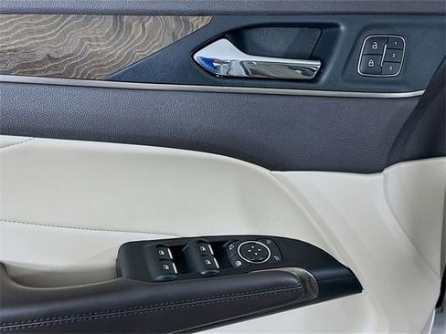 Used 2019 Lincoln MKC Reserve w/ MKC Technology Package image 10