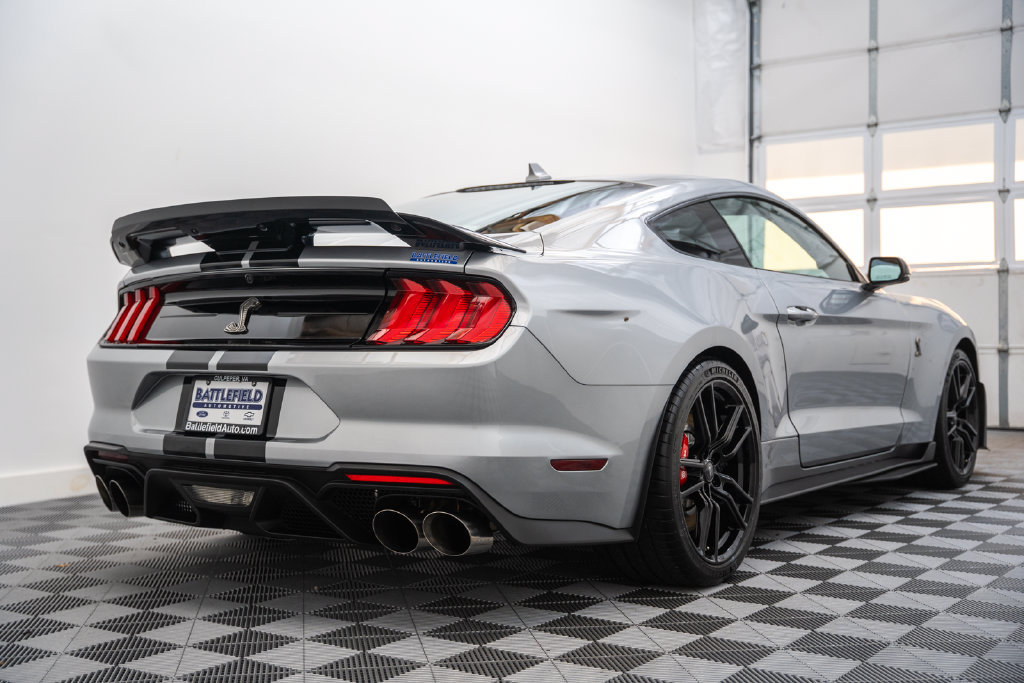 Used 2020 Ford Mustang Shelby GT500 w/ Technology Package RWD image 5