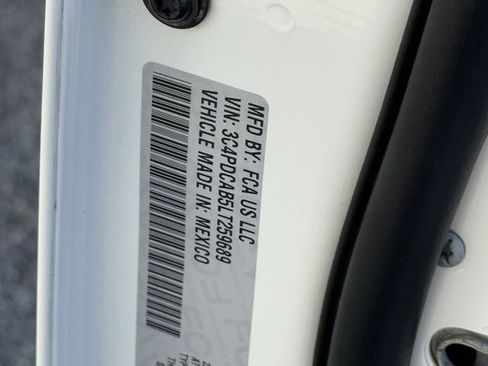 Used 2020 Dodge Journey SE w/ SE Popular Equipment Group image 30