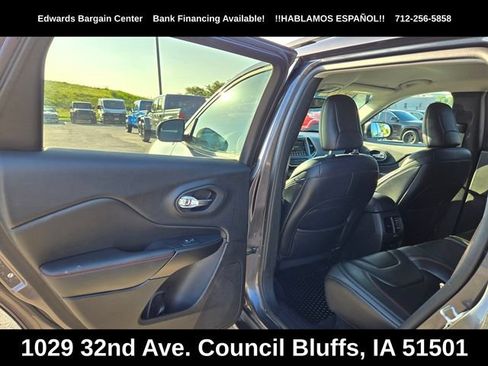 Used 2019 Jeep Cherokee Trailhawk w/ Cold Weather Group AWD/4WD image 26