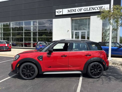 Used 2024 MINI Cooper Countryman S w/ Signature Upholstery Package AWD/4WD image 2