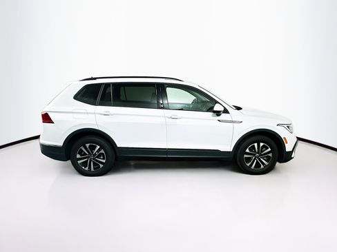 Used 2024 Volkswagen Tiguan S image 10