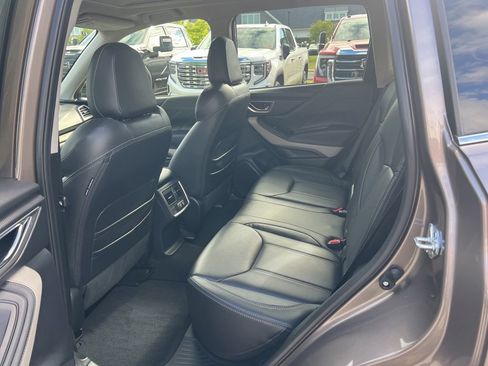Used 2024 Subaru Forester Limited AWD/4WD image 32