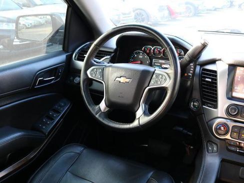 Used 2019 Chevrolet Suburban LT AWD/4WD image 25