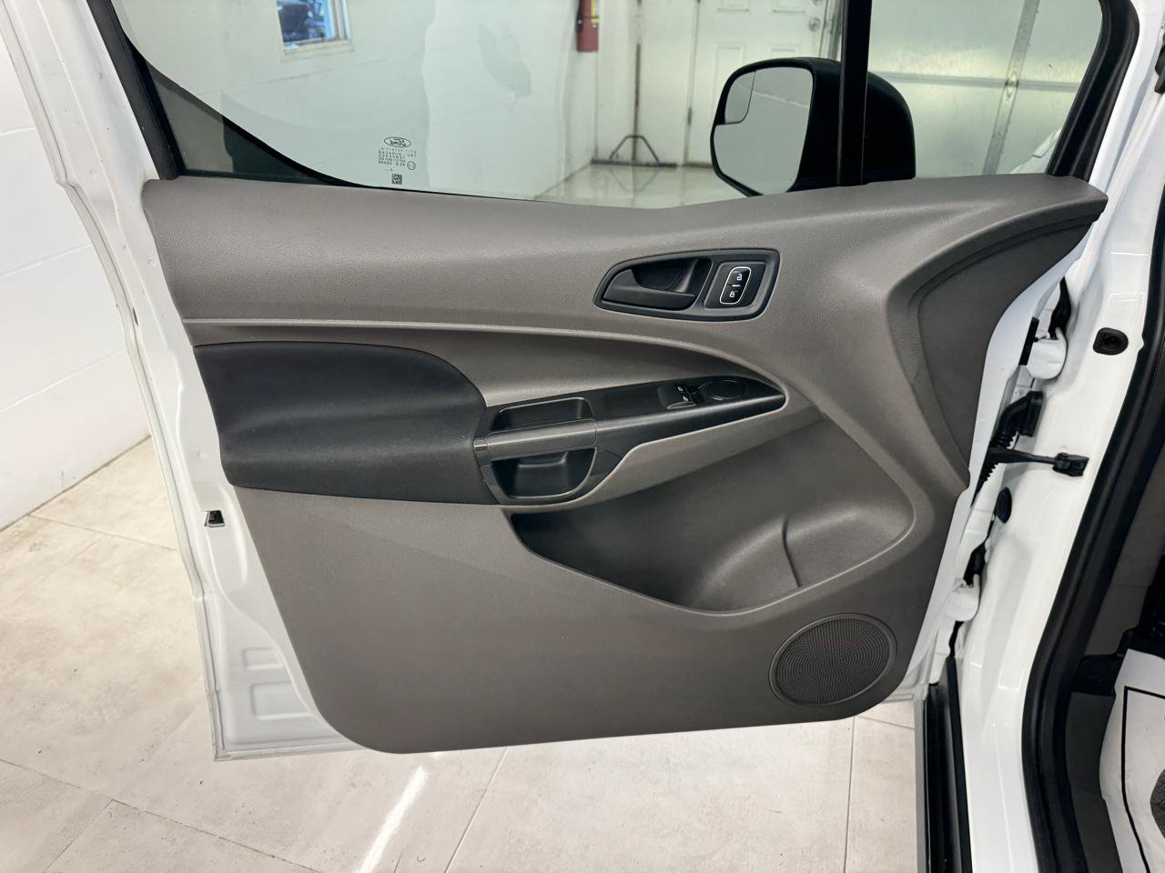Used 2020 Ford Transit Connect XL FWD image 11