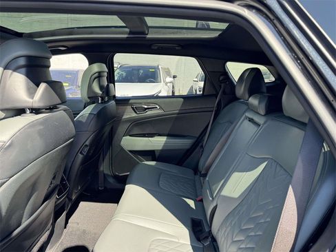 Used 2023 Kia Sportage X-Line image 13