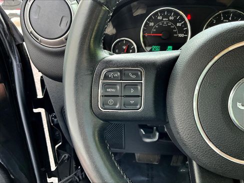 Used 2013 Jeep Wrangler Unlimited Sport AWD/4WD image 11