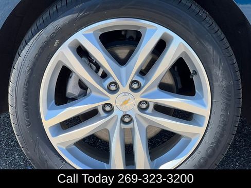 Used 2019 Chevrolet Equinox Premier AWD/4WD image 7