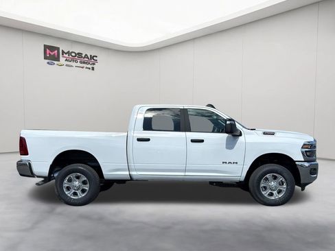 New 2026 RAM 2500 Big Horn AWD/4WD image 9