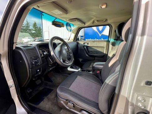 Used 2007 HUMMER H3 Luxury image 14